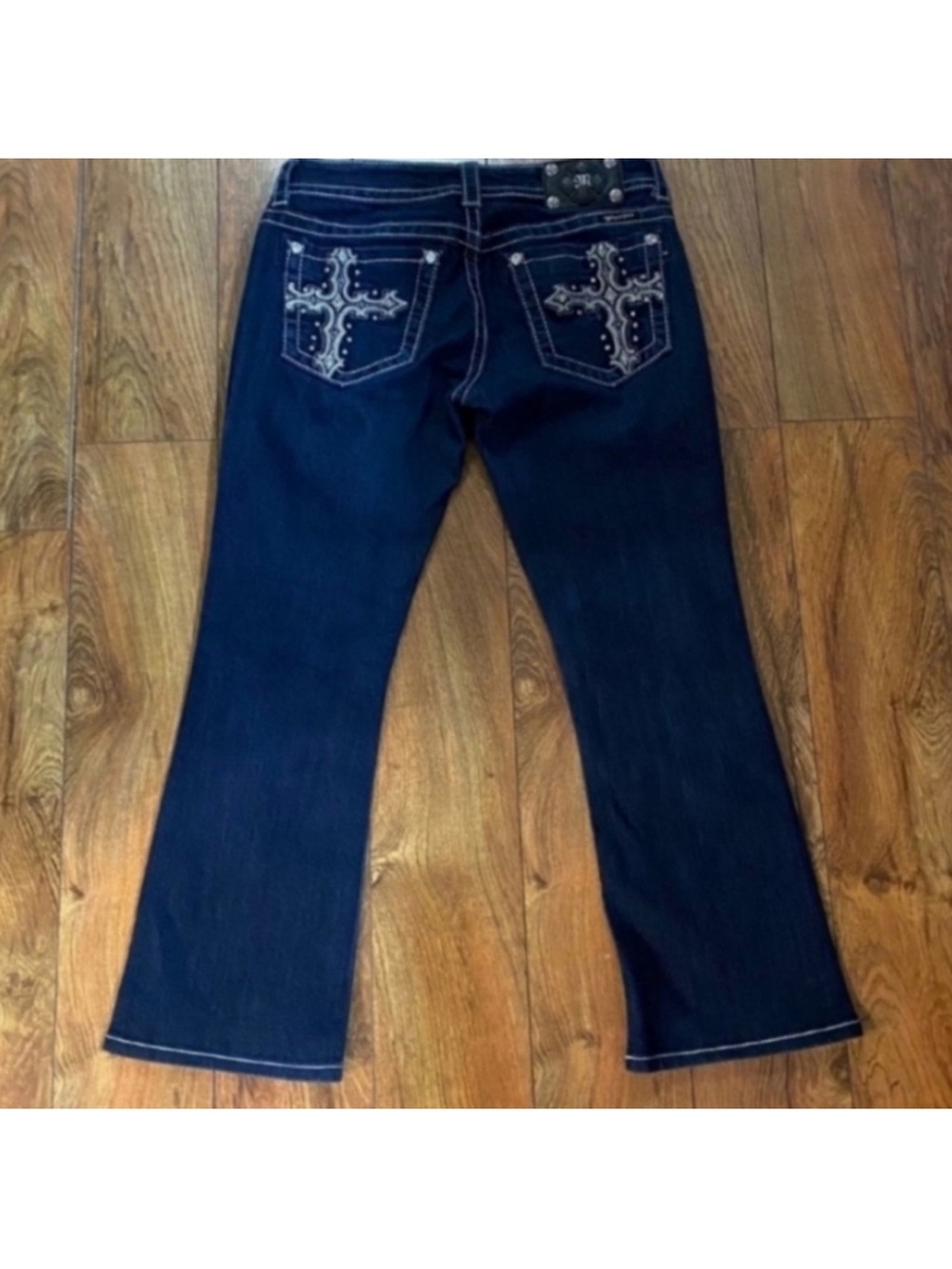 Like New Gorgeous Miss Me Crop Jeans With Cross Embellished Pockets